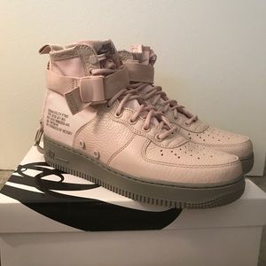 BRAND NEW! Nike Air pink high top sneakers